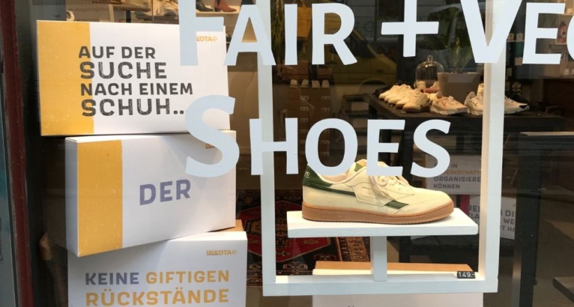 Bild 2 - Die Schuhkarton-Ausstellung im Loveco Store für nachhaltige Schuhe in Berlin-Kreuzberg. 