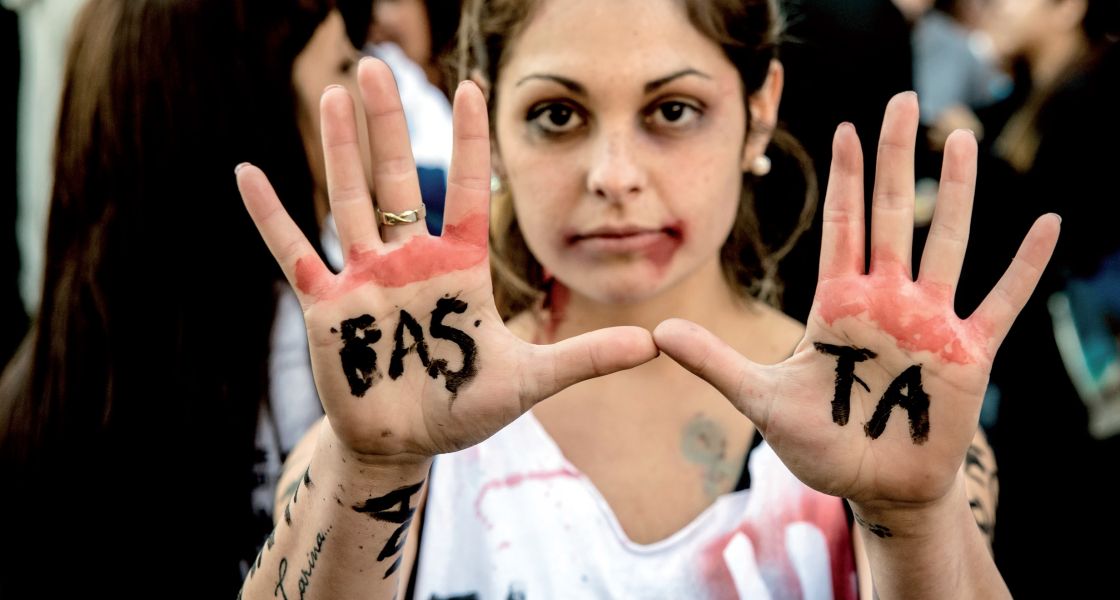 Immer mehr Frauen werden aktiv gegen sexualisierte Gewalt und sagen »Es reicht«! – Die Bewegung »Ni una menos« hat sich von Argentinien aus auch auf die Nachbarländer ausgebreitet