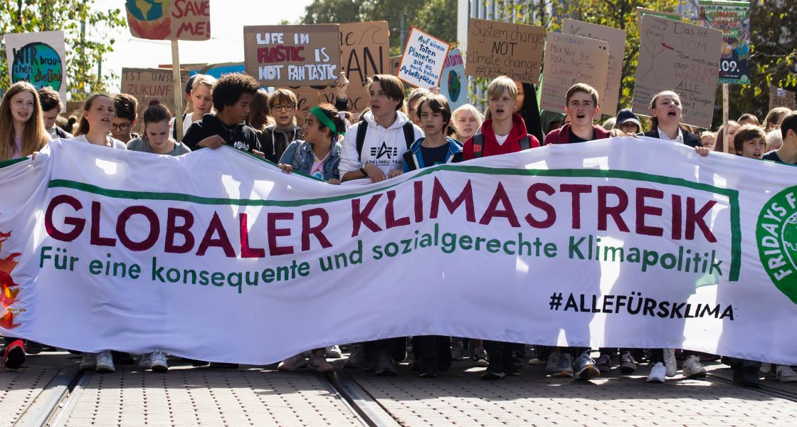 Fridays-for-future-Demo von Schüler*innen zum globalen Klimastreik 2019