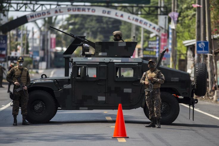 Soldaten in El Salvador während der Corona-Ausgangssperre 2020 Soldaten in El Salvador während der Corona-Ausgangssperre 2020